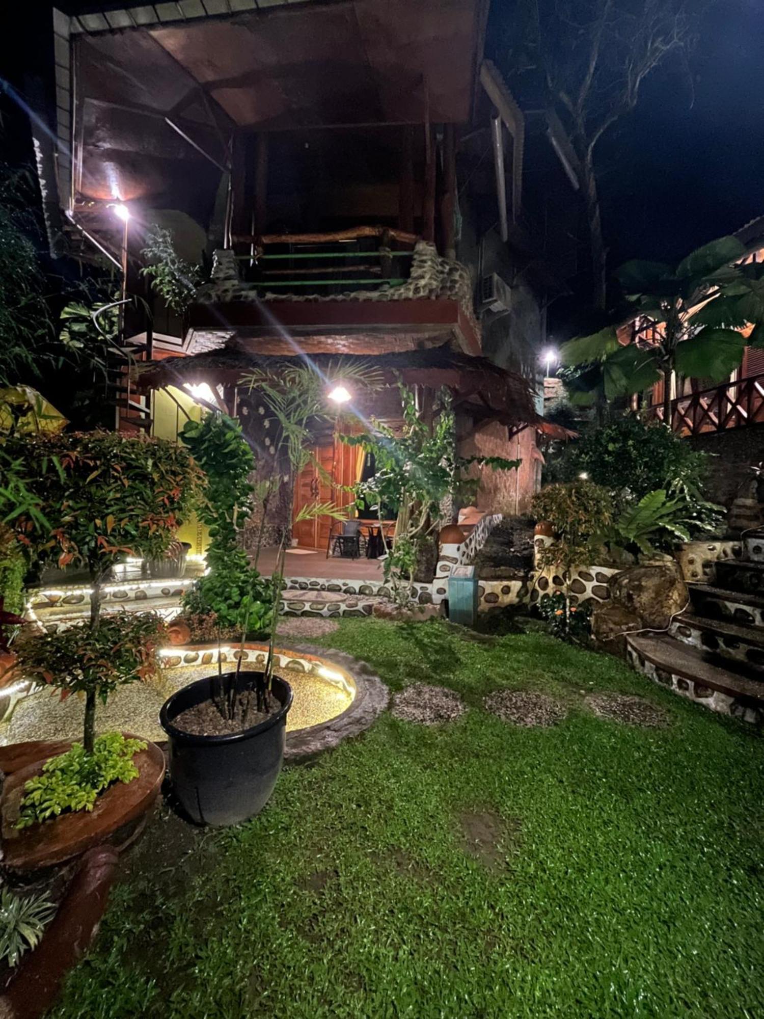 Junia Guesthouse Bukit Lawang Exterior foto