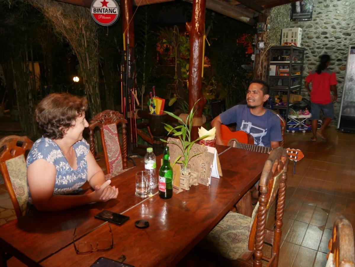 Junia Guesthouse Bukit Lawang Exterior foto